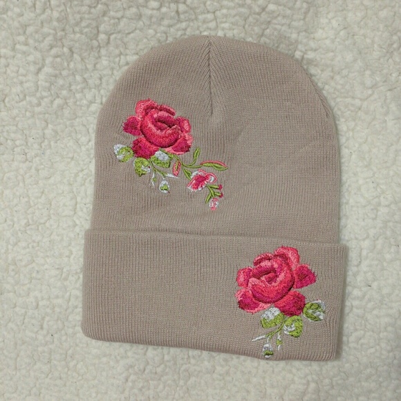 Accessories - ❄HP❕ Dusty Pink 🌹 embroidered Knit Beanie hat